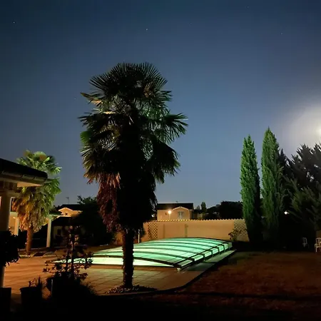 Logis Neuf Equipe/piscine/spa/sauna/gym Heyrieux