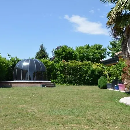 Logis Neuf Equipe/piscine/spa/sauna/gym Apartment